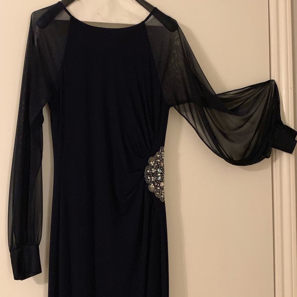 Gown - Picture 2 of 5